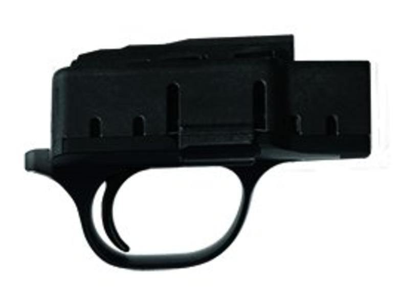 R8 Magasin SVART